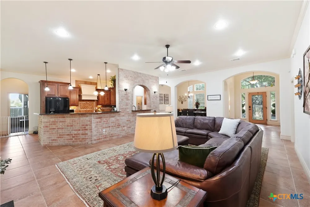 385 Green Park Drive Belton, TX 76513