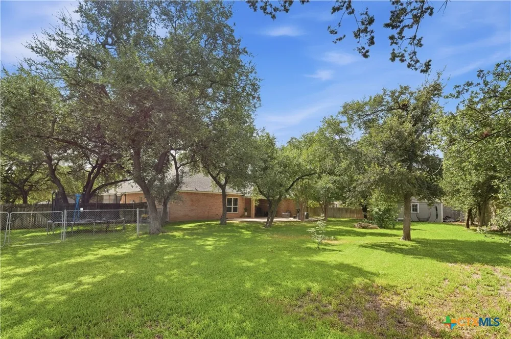 385 Green Park Drive Belton, TX 76513