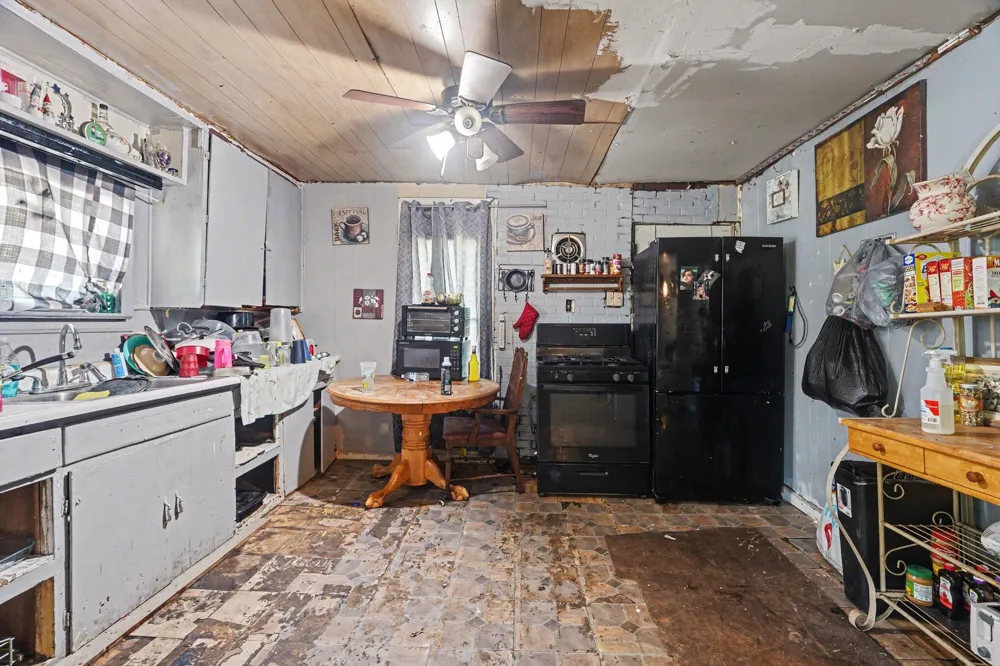 37 Logan Street Battle Creek, MI 49015