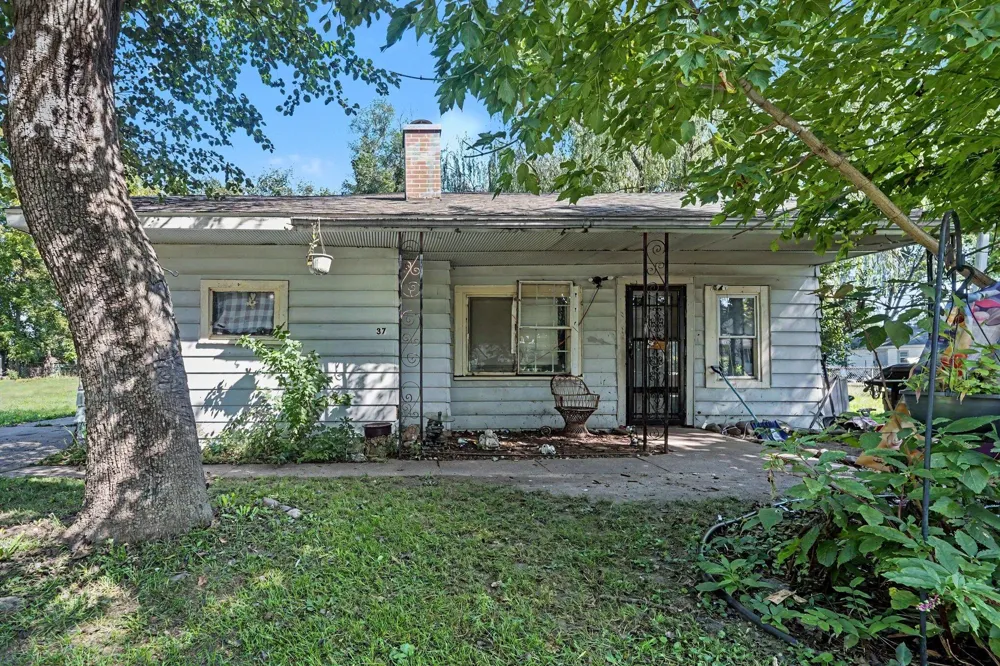 37 Logan Street Battle Creek, MI 49015