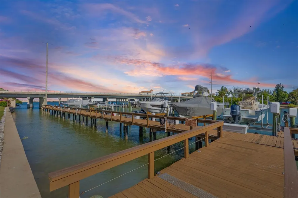 4780 BRITTANY DRIVE S #11 St Petersburg, FL 33715