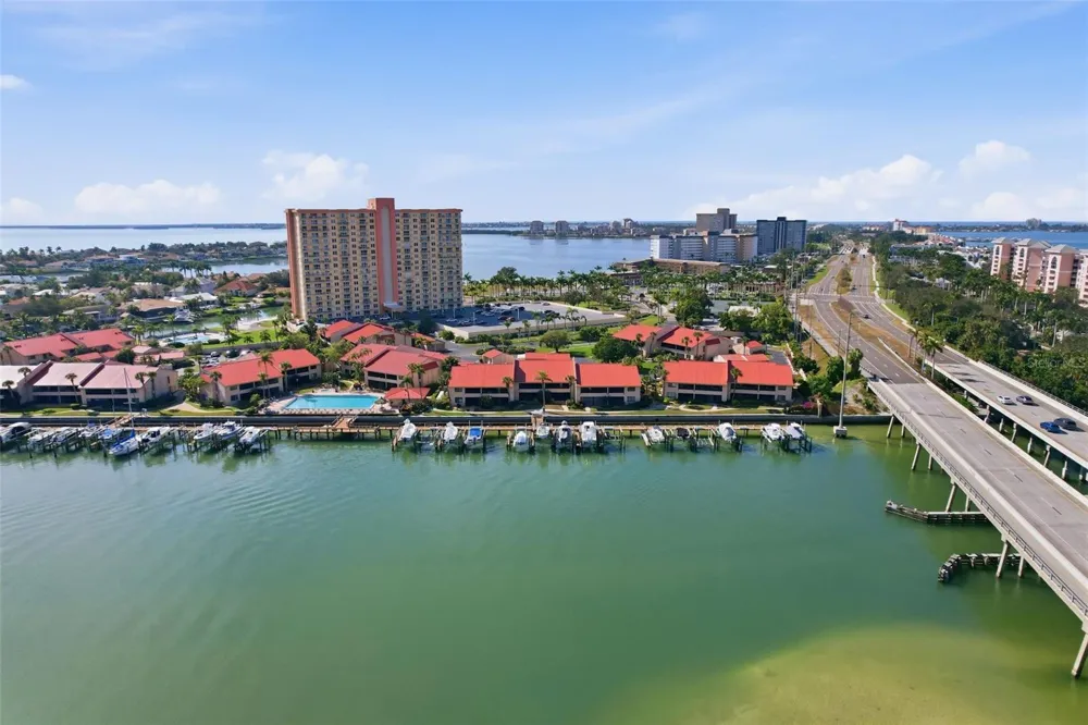 4780 BRITTANY DRIVE S #11 St Petersburg, FL 33715