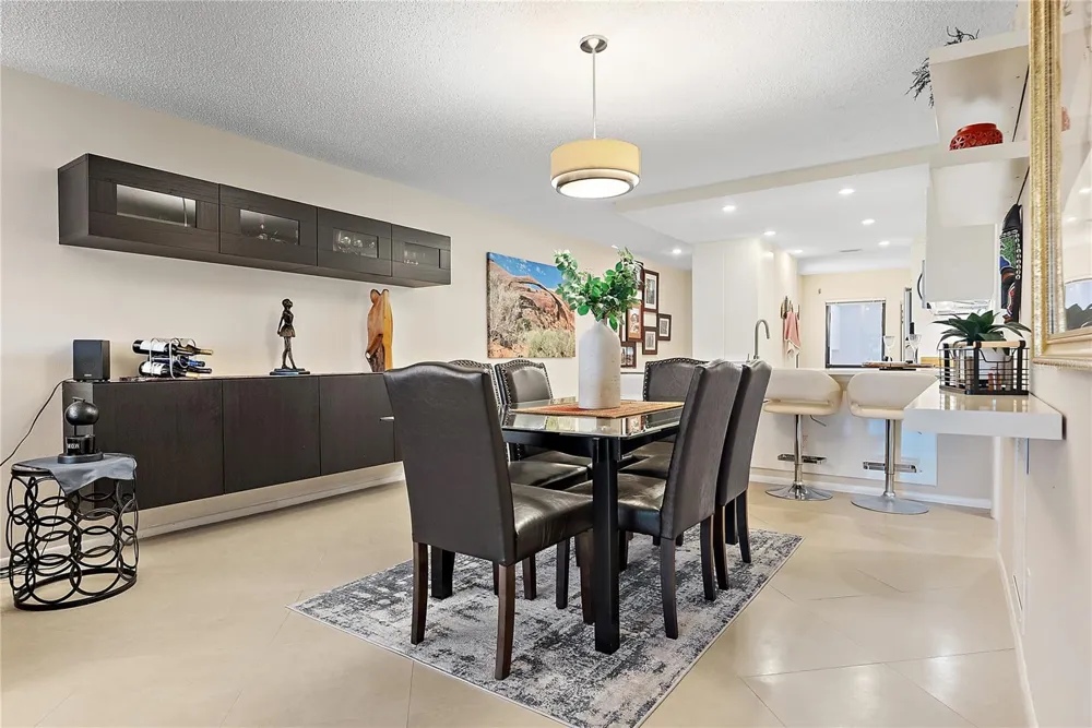 4780 BRITTANY DRIVE S #11 St Petersburg, FL 33715