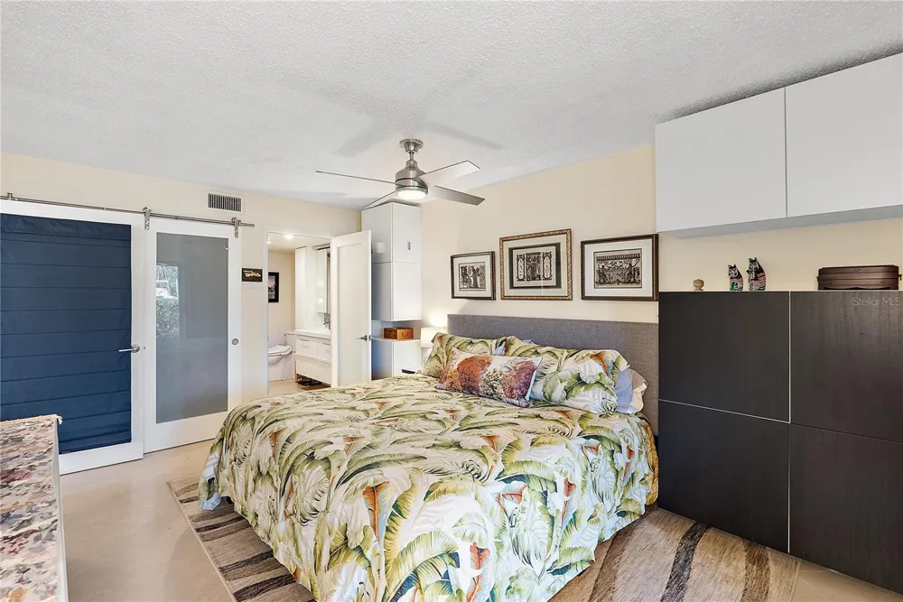 4780 BRITTANY DRIVE S #11 St Petersburg, FL 33715