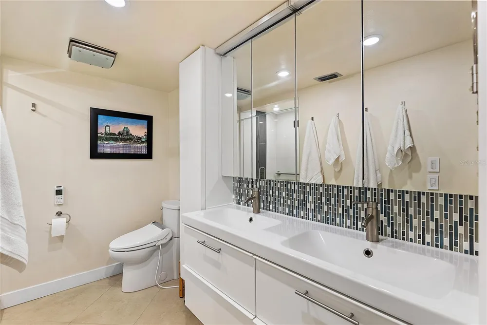 4780 BRITTANY DRIVE S #11 St Petersburg, FL 33715