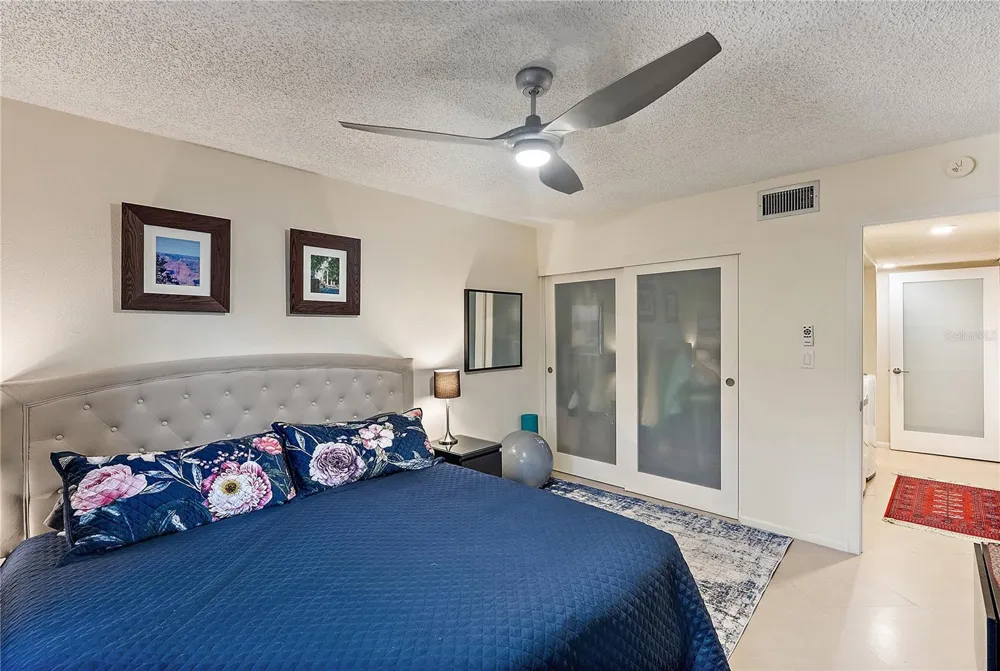 4780 BRITTANY DRIVE S #11 St Petersburg, FL 33715