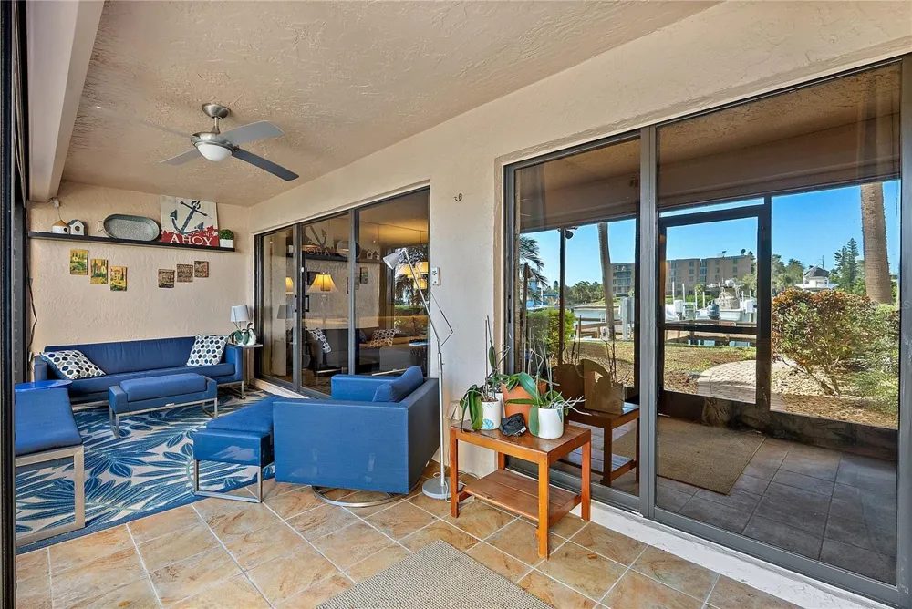 4780 BRITTANY DRIVE S #11 St Petersburg, FL 33715