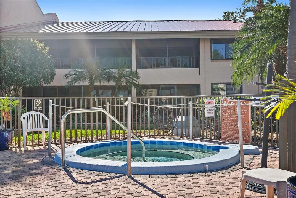 4780 BRITTANY DRIVE S #11 St Petersburg, FL 33715