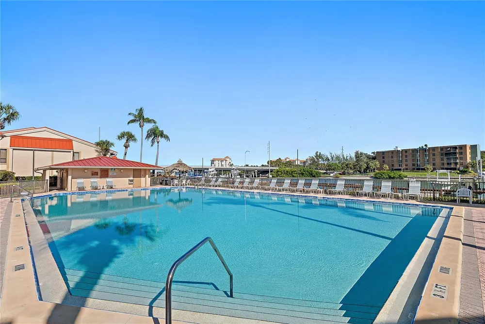 4780 BRITTANY DRIVE S #11 St Petersburg, FL 33715