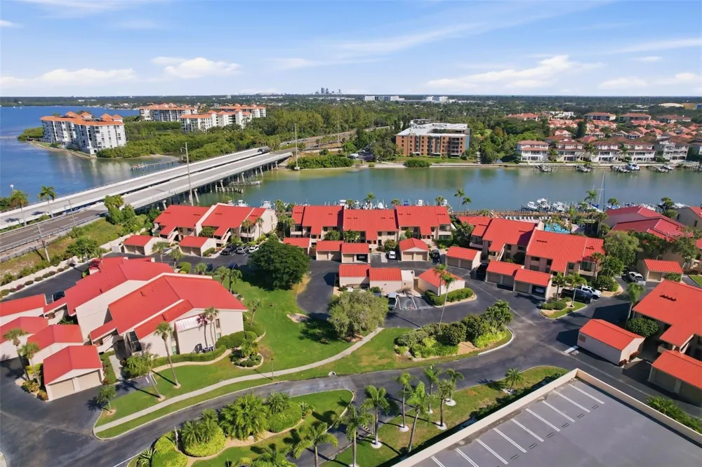 4780 BRITTANY DRIVE S #11 St Petersburg, FL 33715