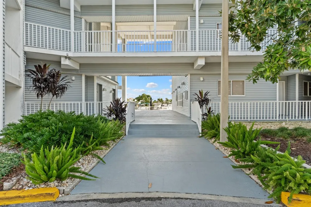 610 ISLAND WAY #408 Clearwater, FL 33767