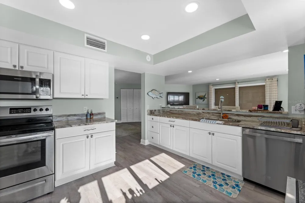610 ISLAND WAY #408 Clearwater, FL 33767