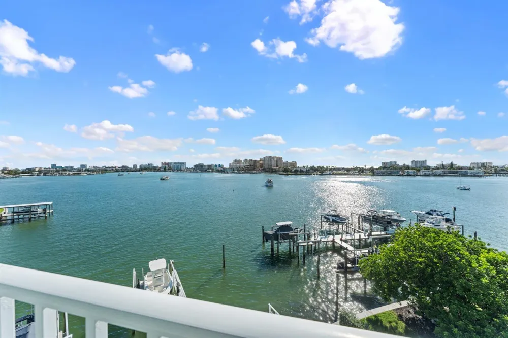 610 ISLAND WAY #408 Clearwater, FL 33767