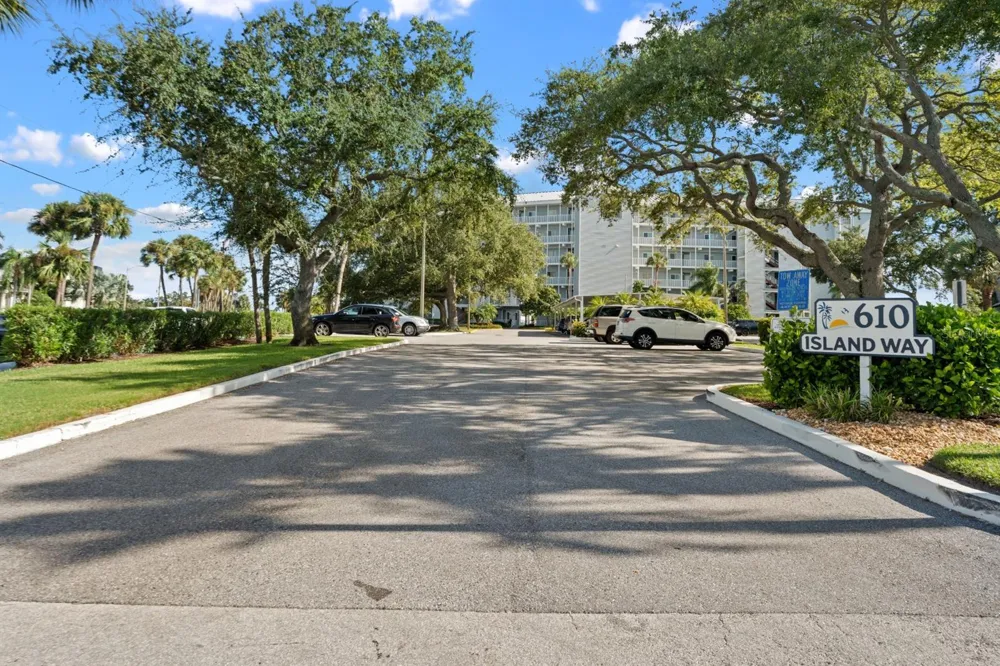 610 ISLAND WAY #408 Clearwater, FL 33767