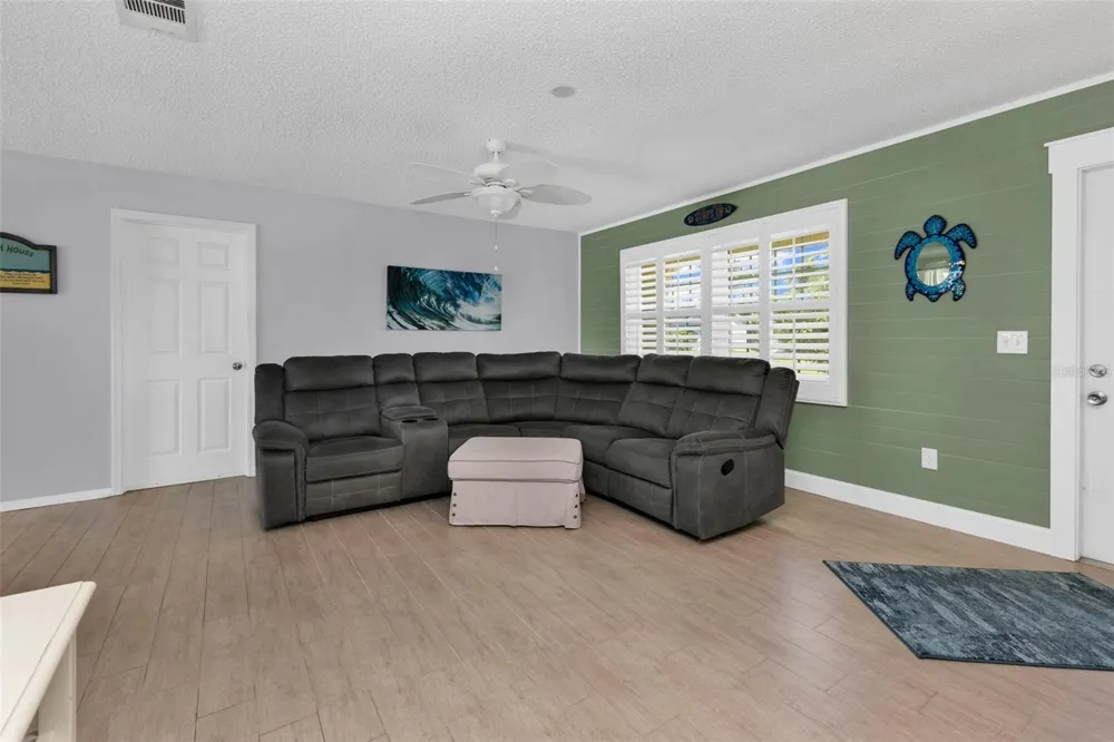 9371 HEARTWELLVILLE AVENUE Englewood, FL 34224