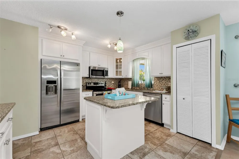 9371 HEARTWELLVILLE AVENUE Englewood, FL 34224