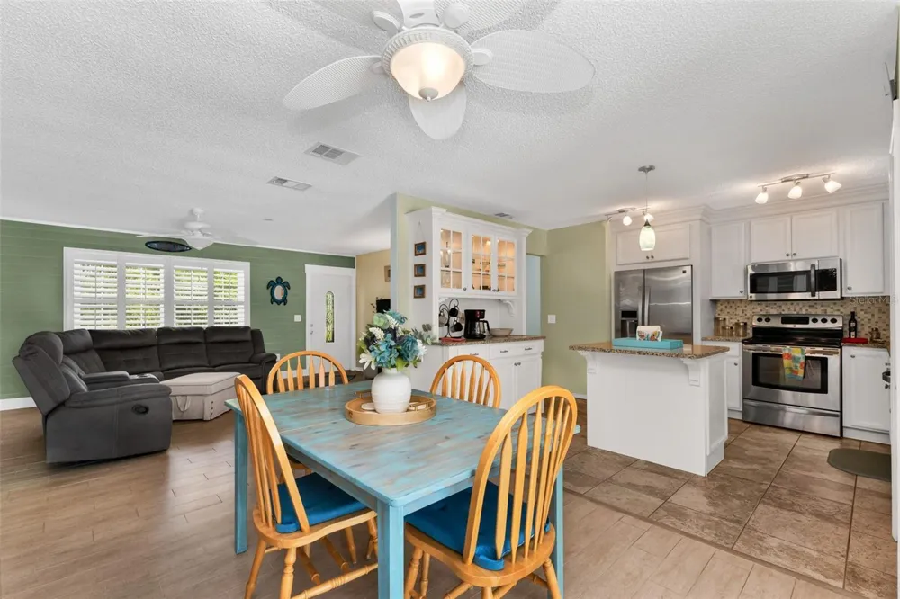 9371 HEARTWELLVILLE AVENUE Englewood, FL 34224