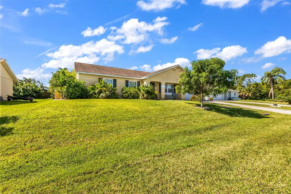 9371 HEARTWELLVILLE AVENUE Englewood, FL 34224