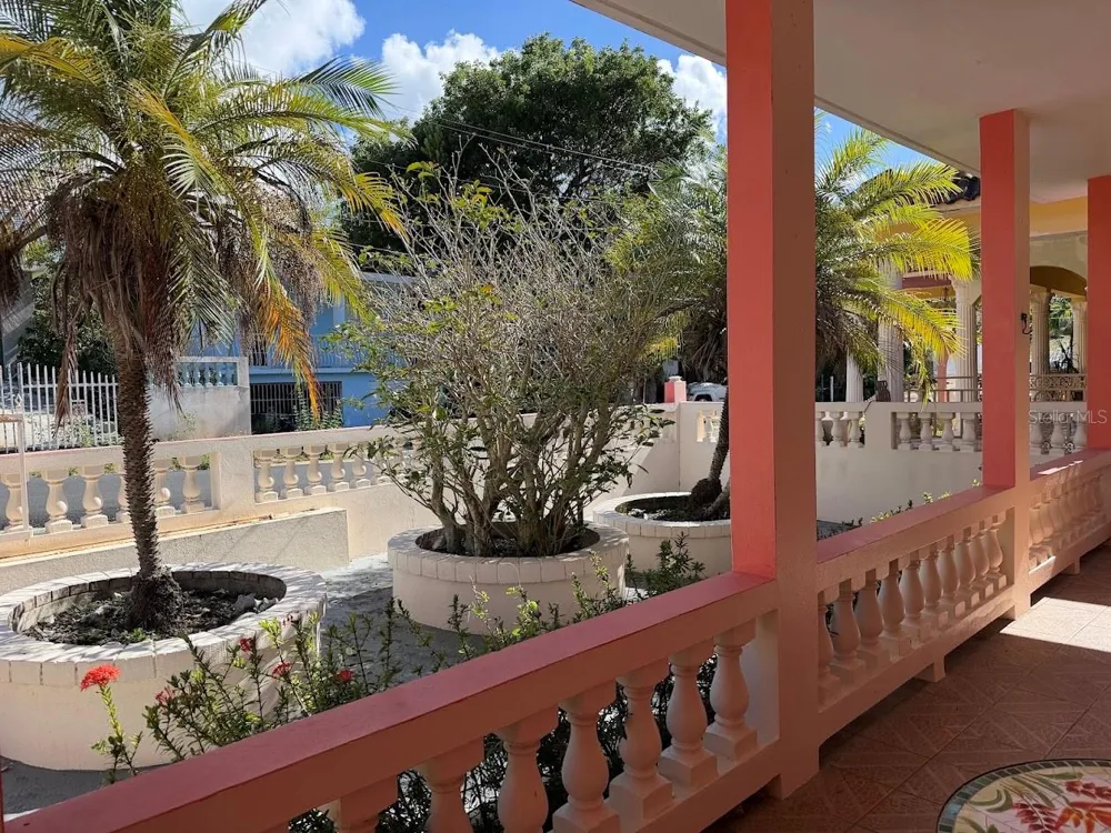 425 MAGNOLIA Vieques, PR 00765
