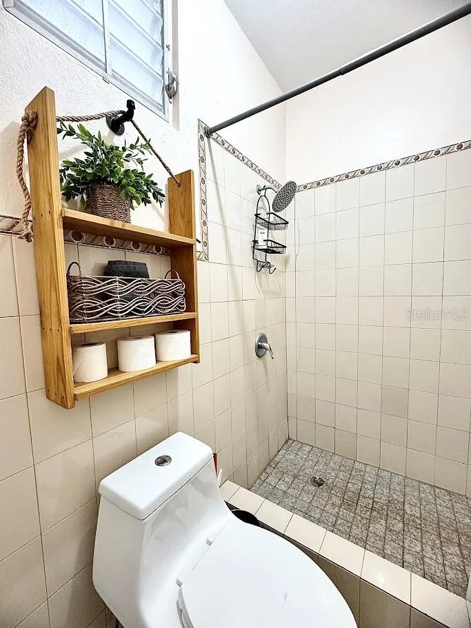 425 MAGNOLIA Vieques, PR 00765