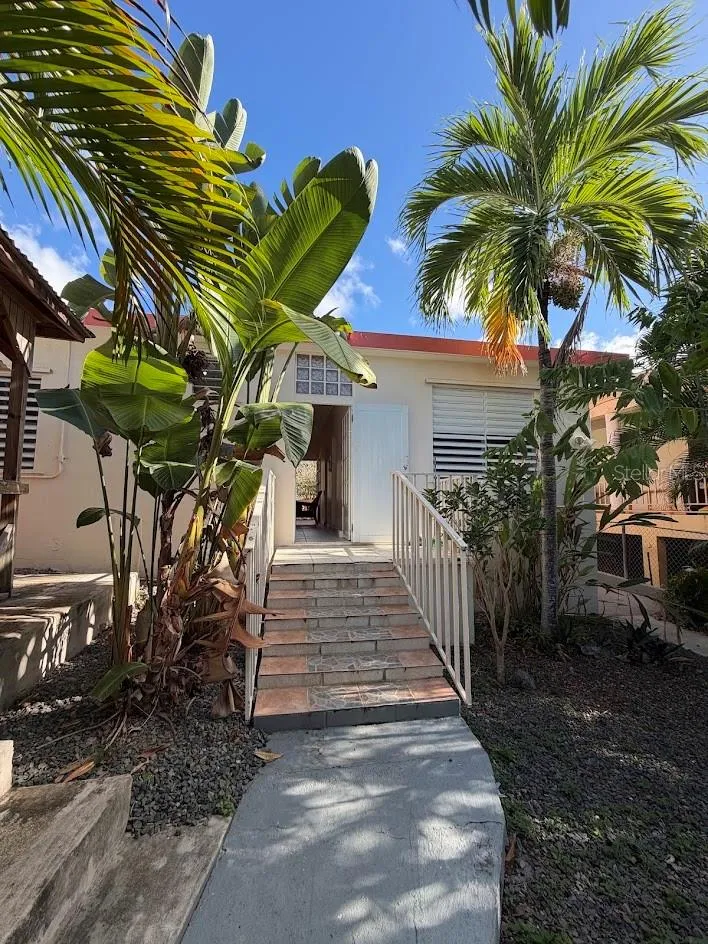 425 MAGNOLIA Vieques, PR 00765