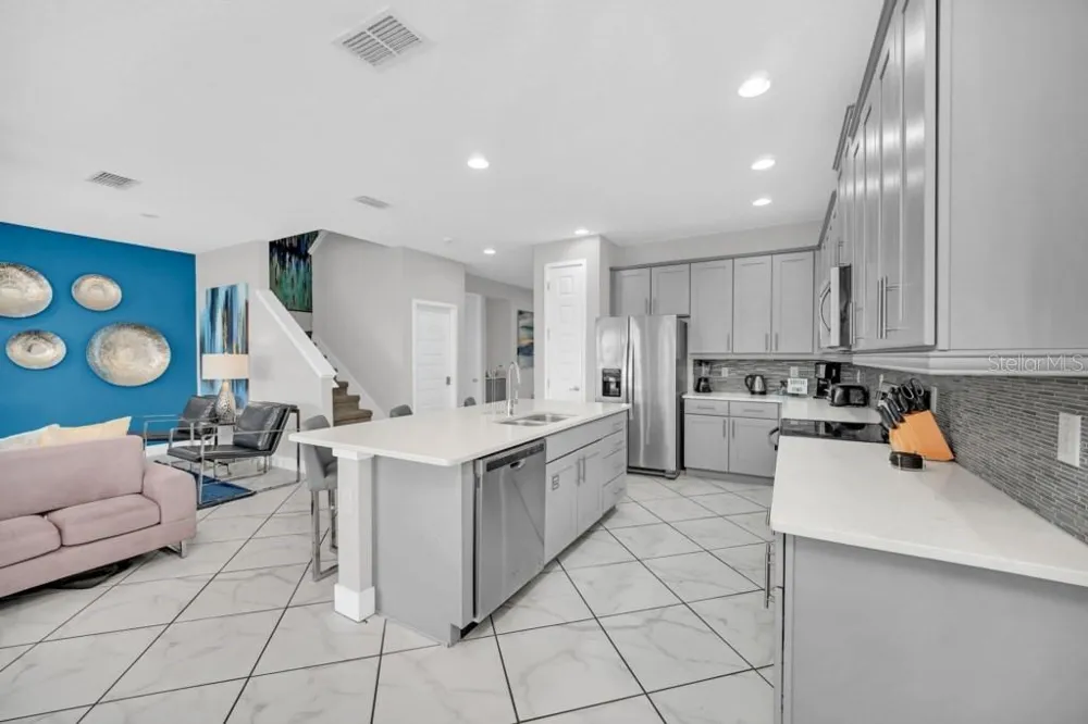 7648 FAIRFAX DRIVE Kissimmee, FL 34747