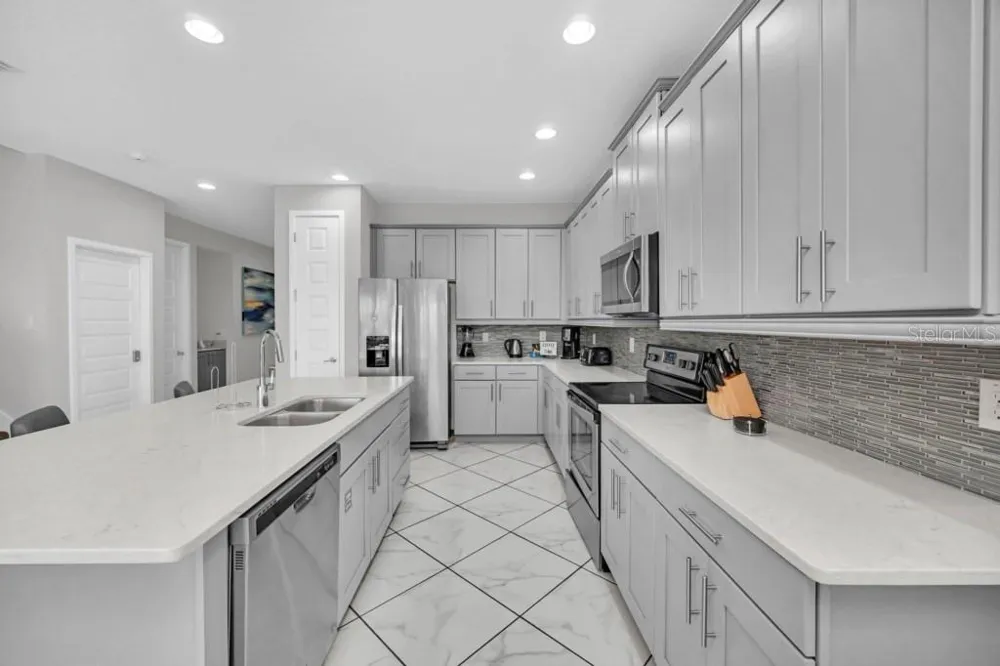 7648 FAIRFAX DRIVE Kissimmee, FL 34747