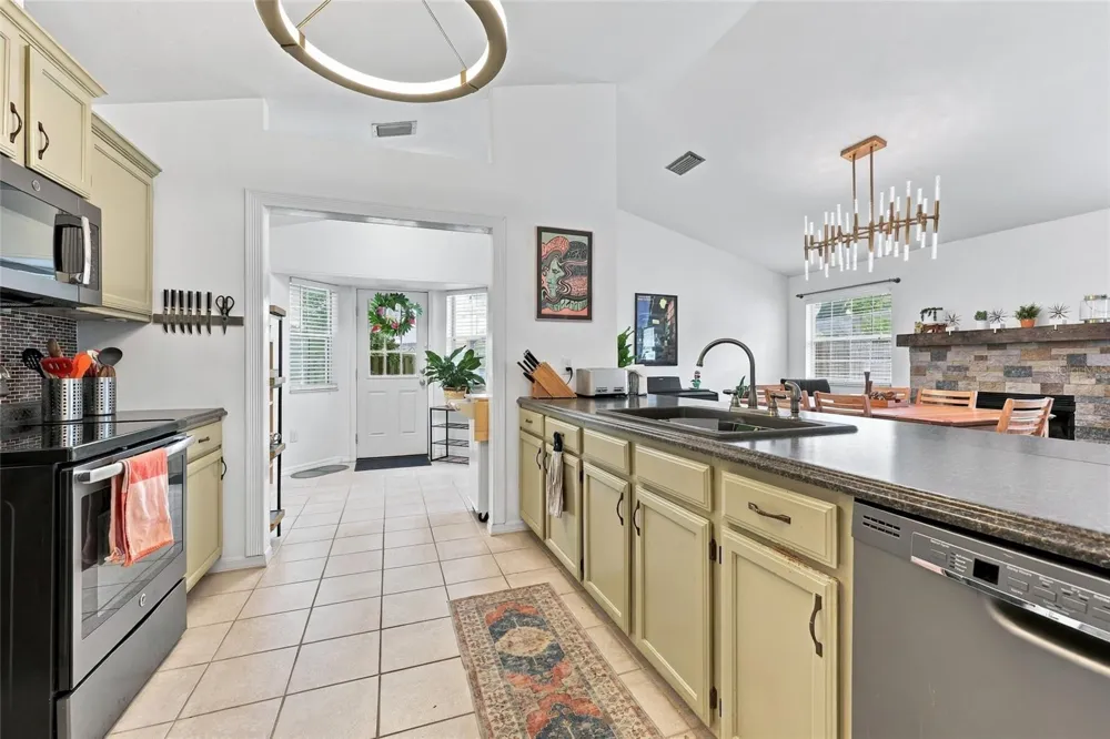 2825 NW 27TH TERRACE Gainesville, FL 32605