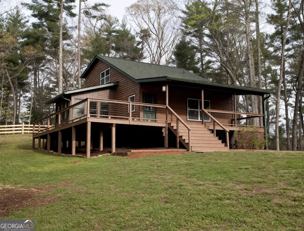 221 Muscadine RD Dahlonega, GA 30533