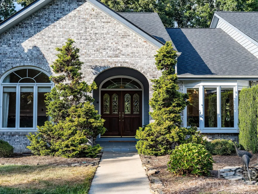 13 Lowry Lane Weaverville, NC 28787
