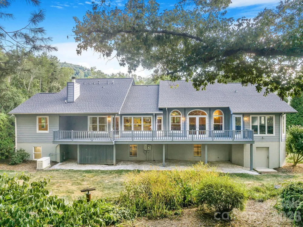 13 Lowry Lane Weaverville, NC 28787