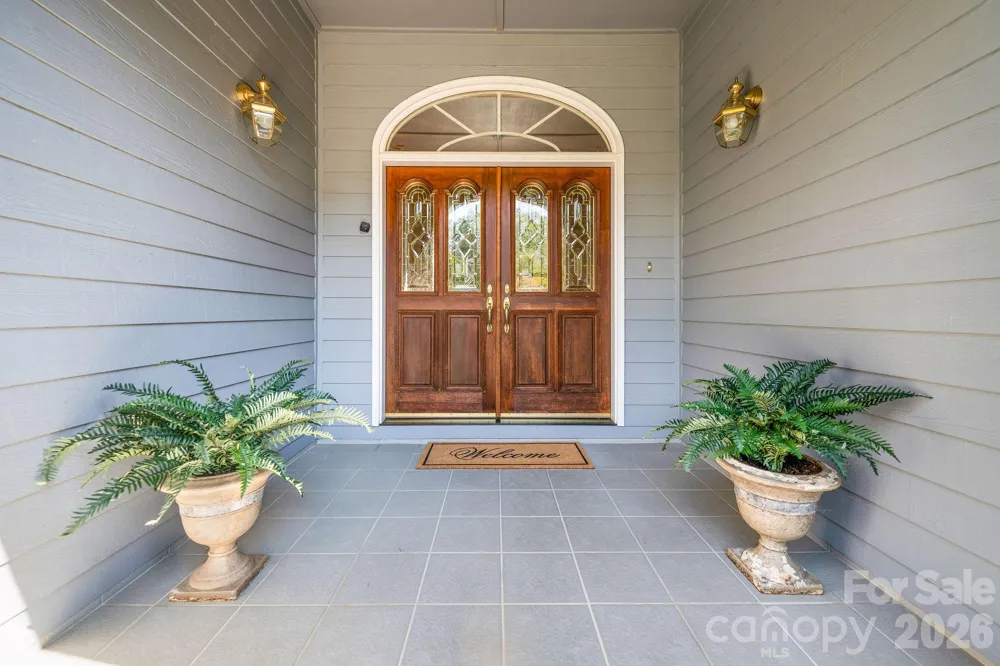 13 Lowry Lane Weaverville, NC 28787