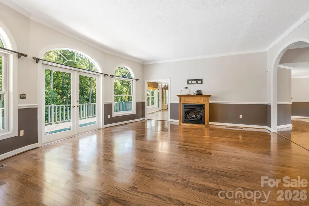 13 Lowry Lane Weaverville, NC 28787