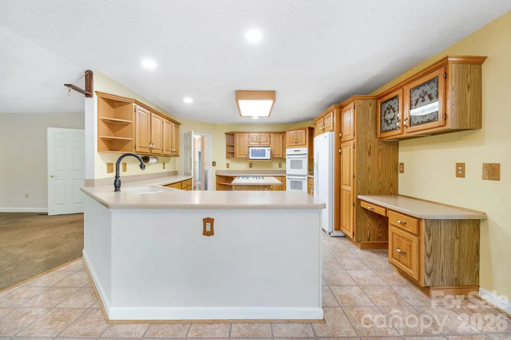 13 Lowry Lane Weaverville, NC 28787