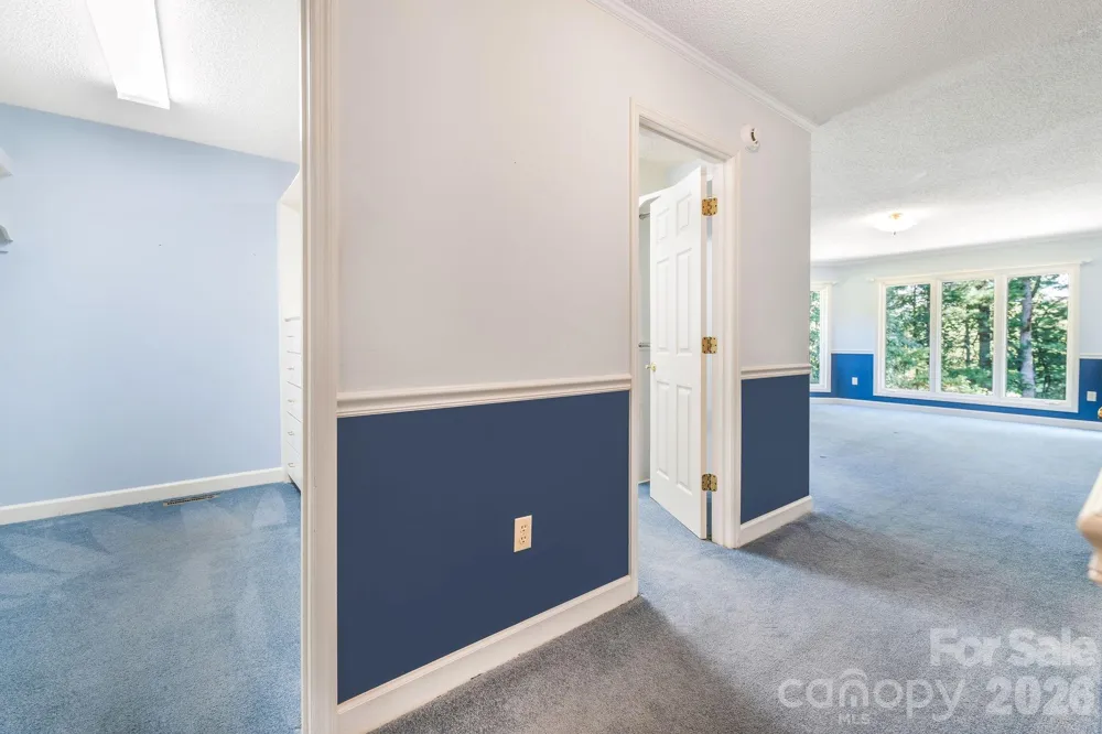 13 Lowry Lane Weaverville, NC 28787
