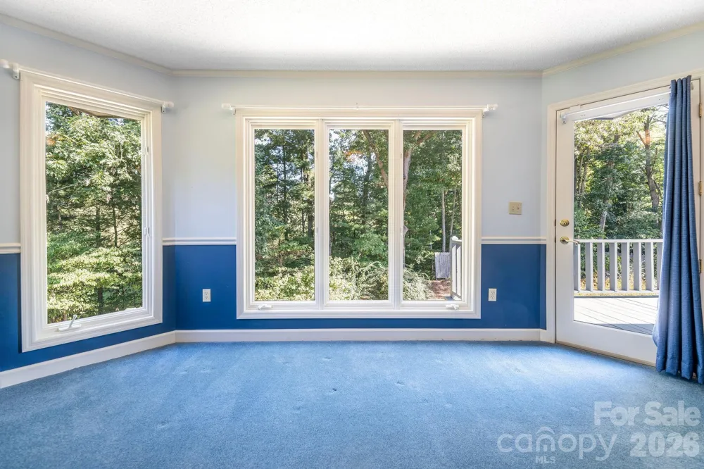 13 Lowry Lane Weaverville, NC 28787