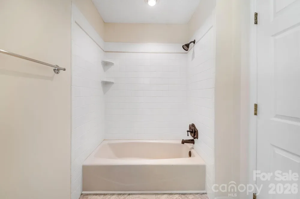 13 Lowry Lane Weaverville, NC 28787
