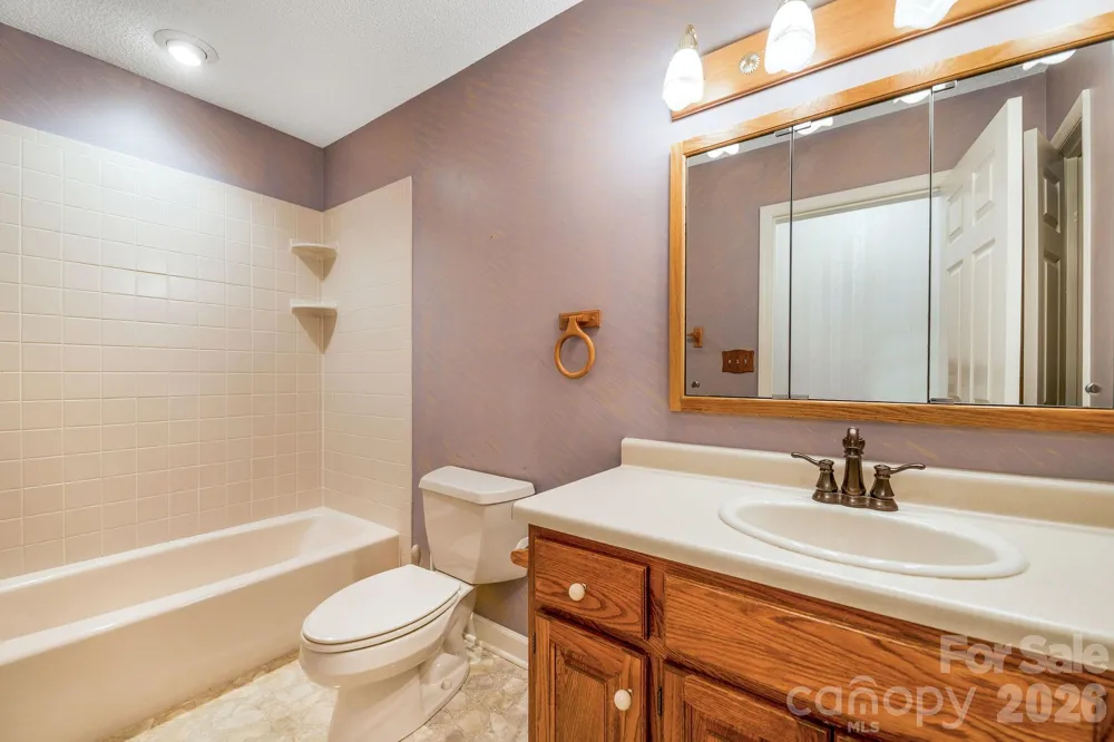 13 Lowry Lane Weaverville, NC 28787