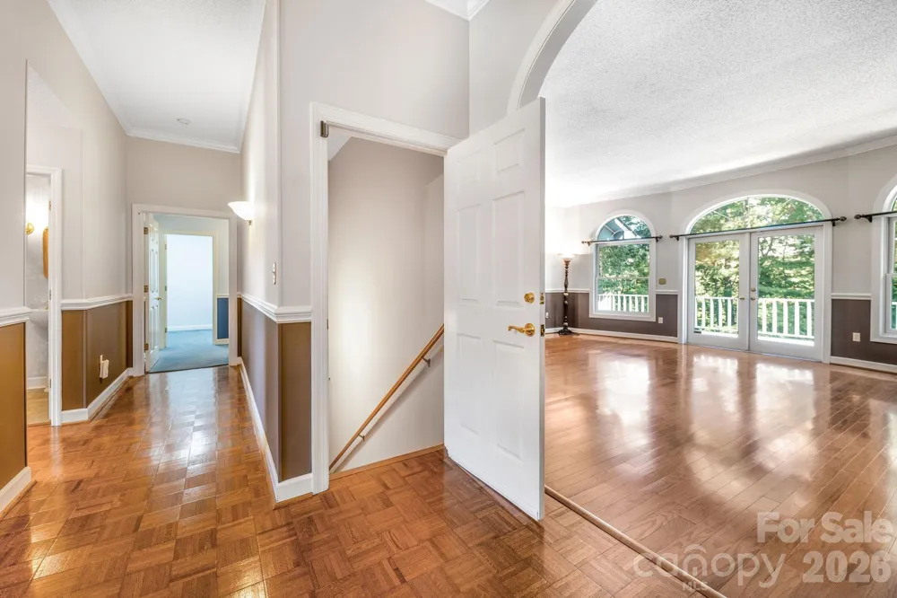 13 Lowry Lane Weaverville, NC 28787