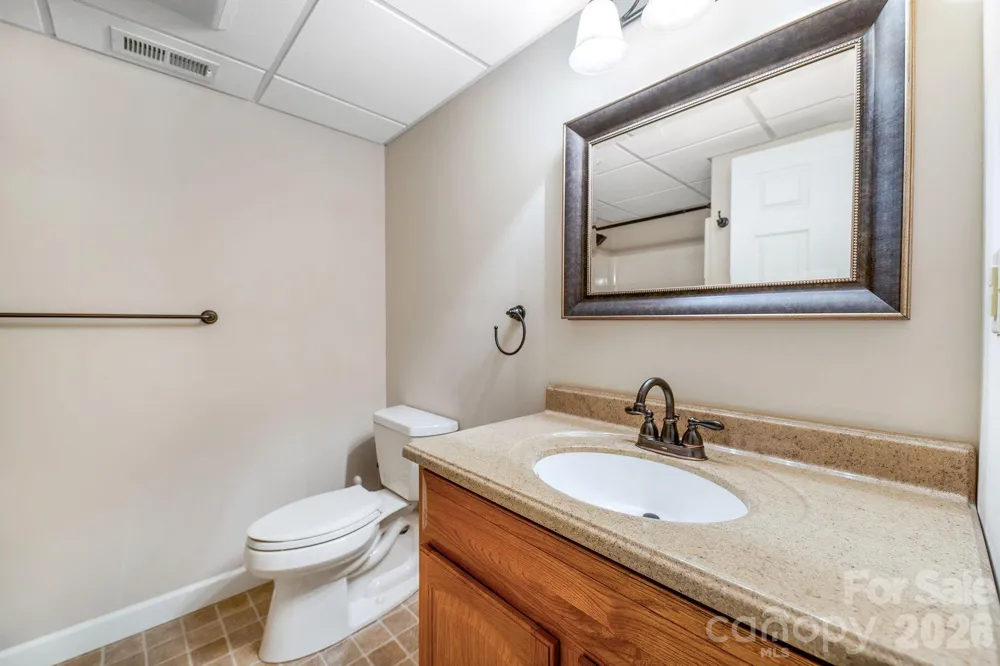 13 Lowry Lane Weaverville, NC 28787