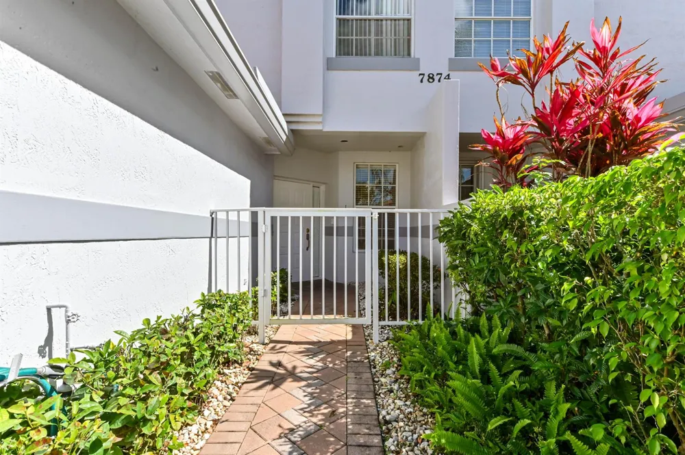 7874 Laina Lane #1 Boynton Beach, FL 33437