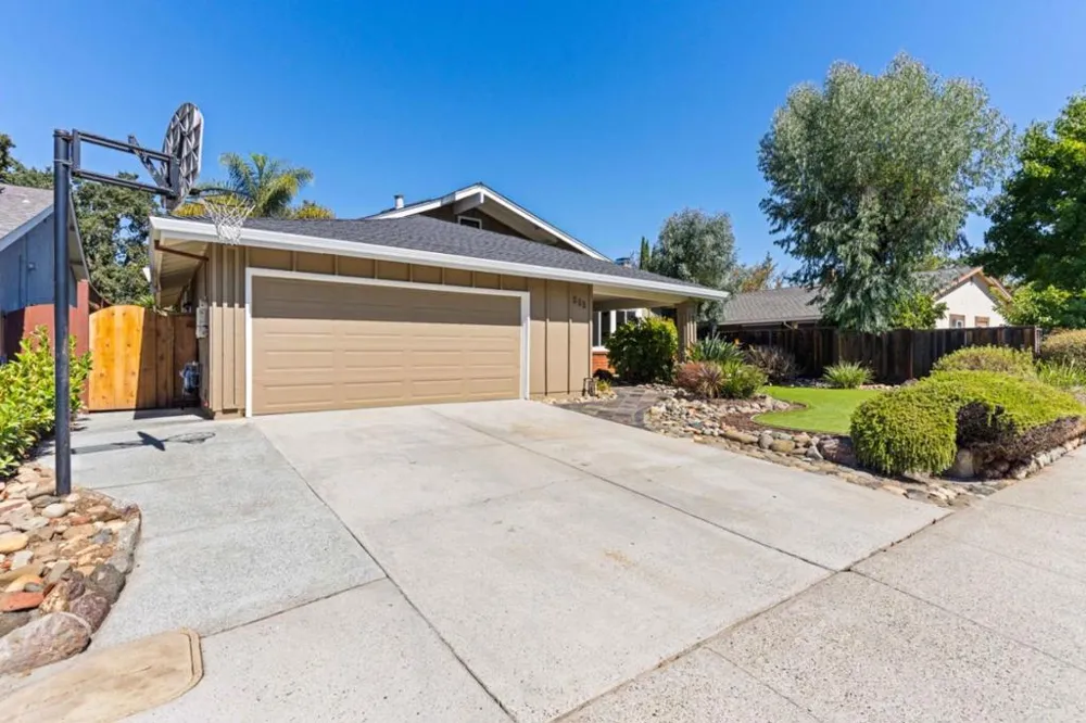 835 Downswood Court San Jose, CA 95120