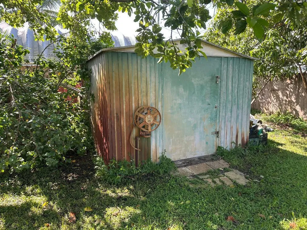 1075 James Road Lake Worth, FL 33462