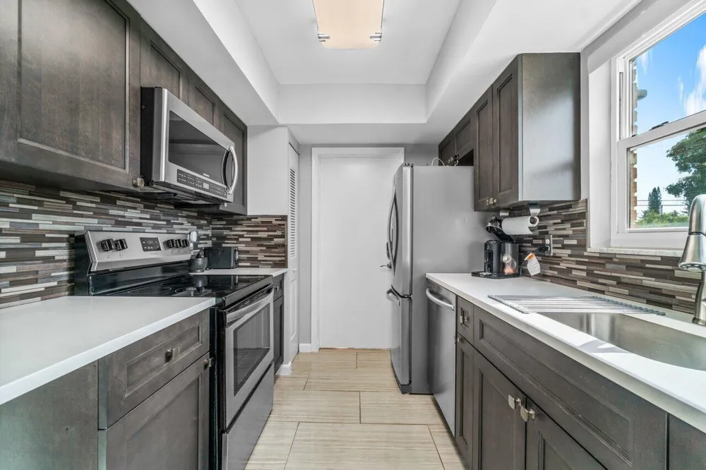 2037 S Seacrest Boulevard #B Boynton Beach, FL 33435