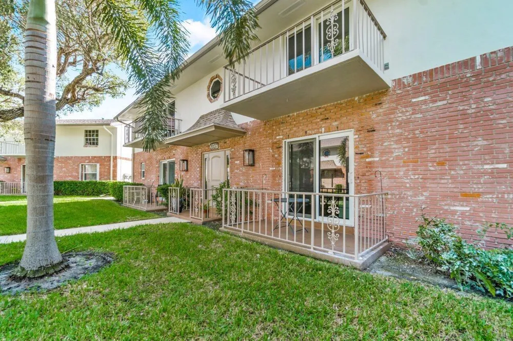 2037 S Seacrest Boulevard #B Boynton Beach, FL 33435