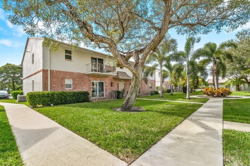 2037 S Seacrest Boulevard #B Boynton Beach, FL 33435