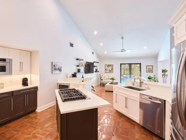 3700 Embassy Drive West Palm Beach, FL 33401