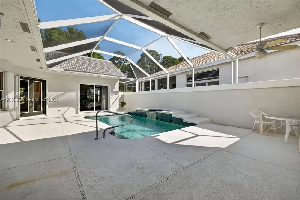 619 SW Lake Charles Cir Port St. Lucie, FL 34986