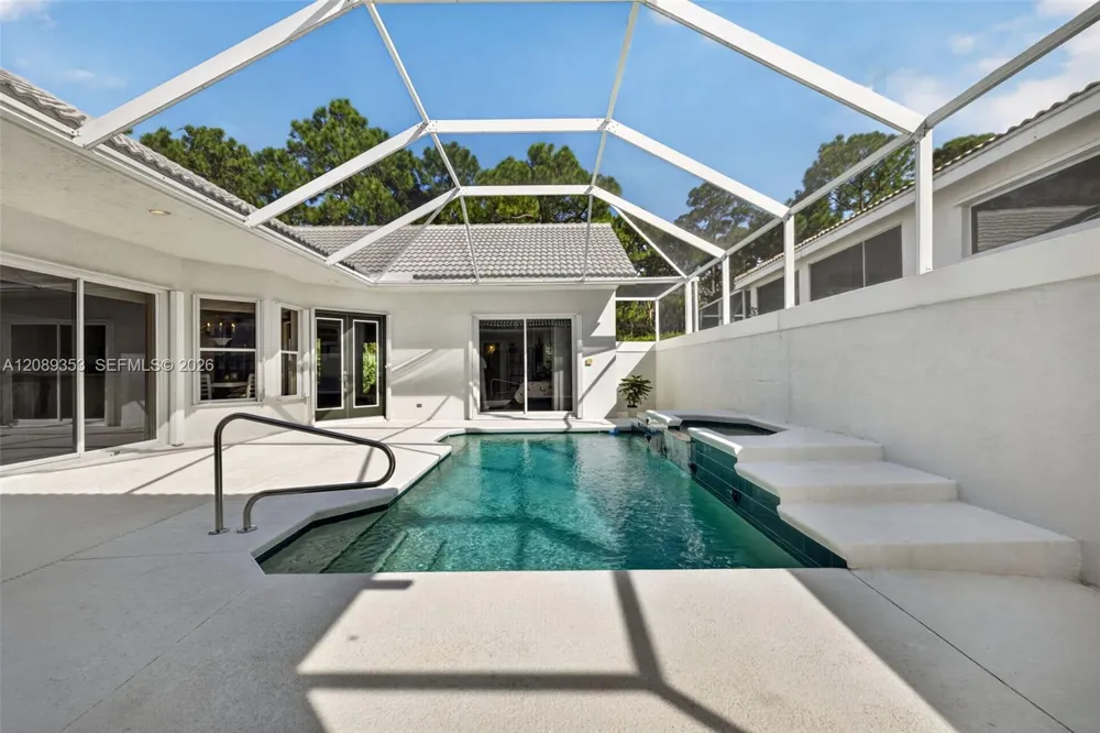 619 SW Lake Charles Cir Port St. Lucie, FL 34986