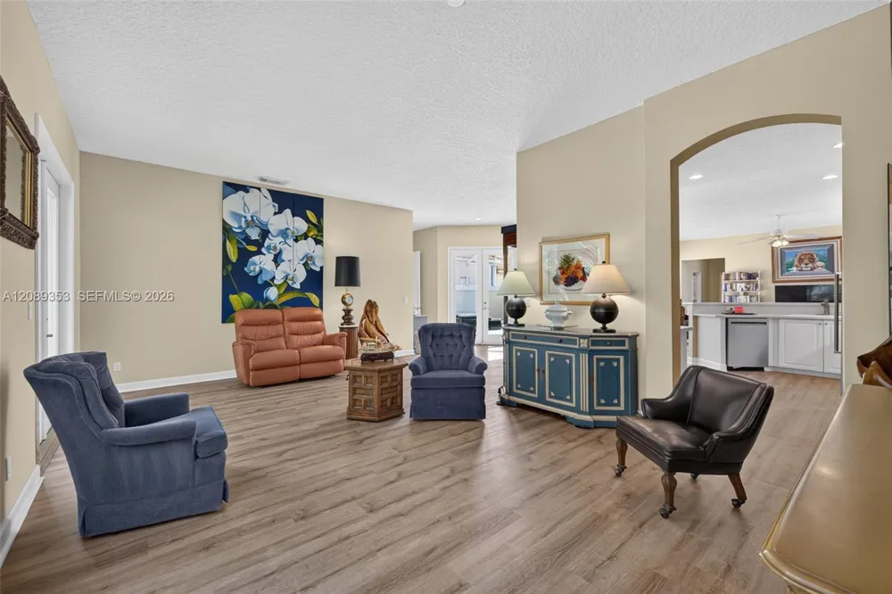 619 SW Lake Charles Cir Port St. Lucie, FL 34986